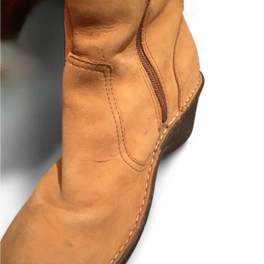 UGG Australia Skylair Women's Boots in chestnut
